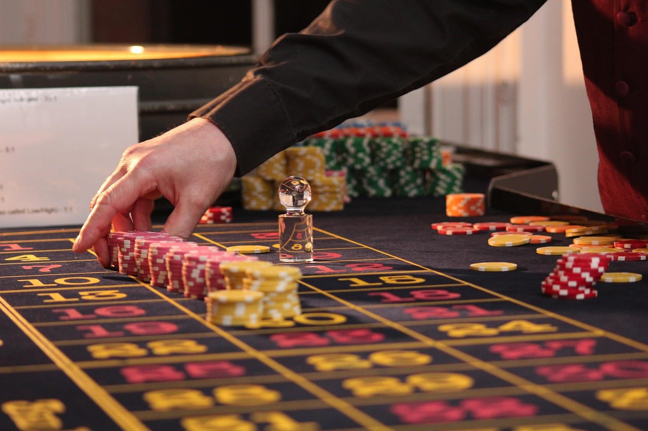 Live Roulette European French American ဂိမ်း